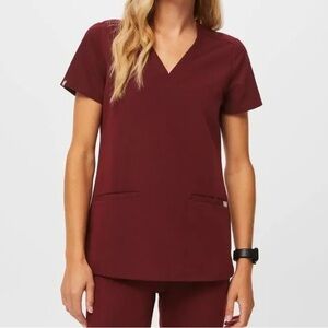 FIGS- Casma Three-Pocket Scrub Top